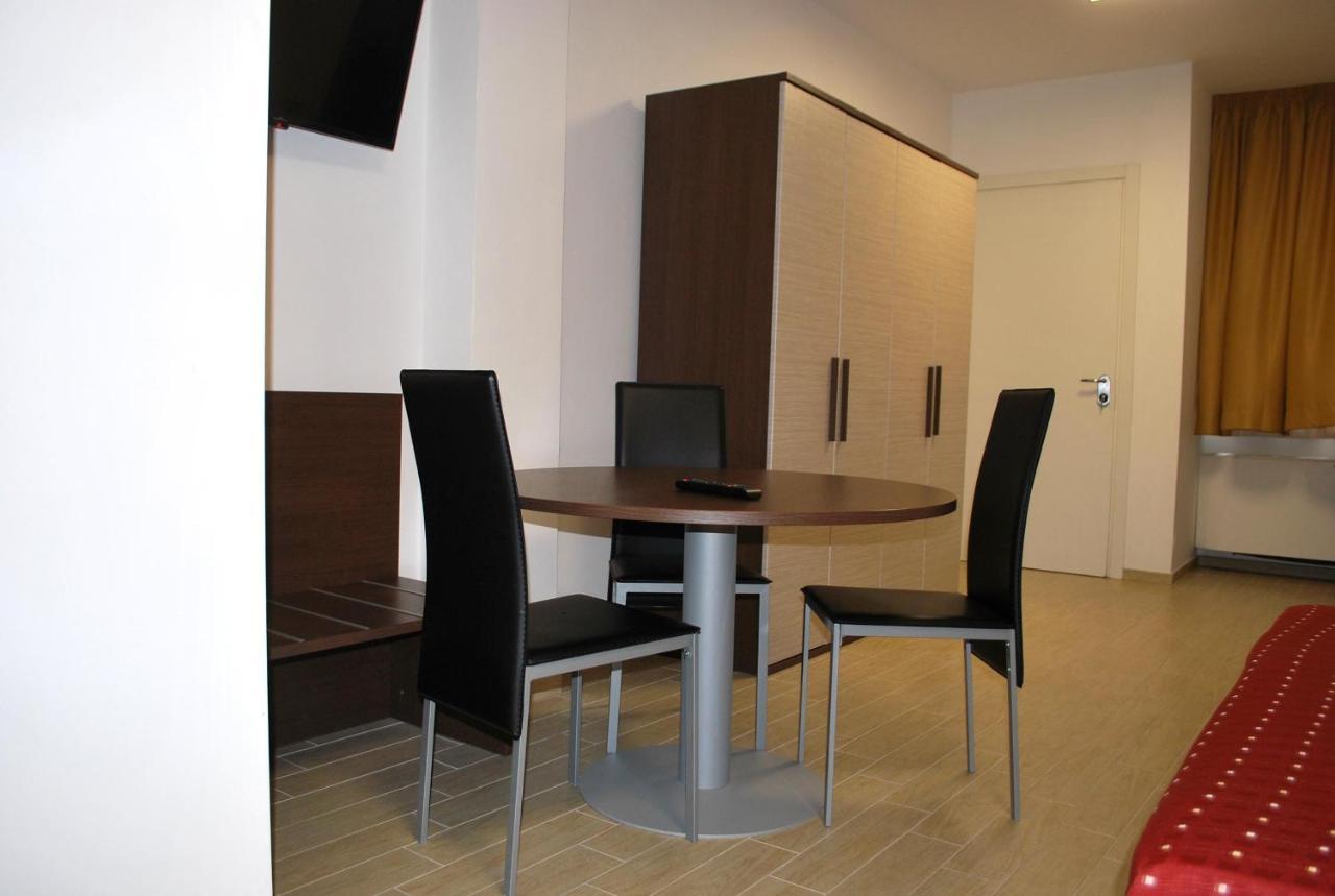 Piazza Dante Hotell Taranto Eksteriør bilde